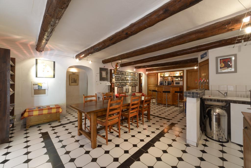 Le Vieux Platane Hotel Cairanne Екстериор снимка